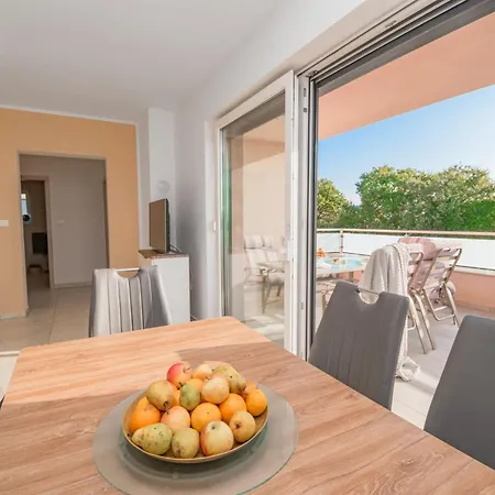 Karizma With Pool, Jacuzzi, And Sea View