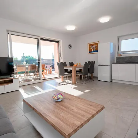 Karizma With Pool, Jacuzzi, And Sea View * بيروغ