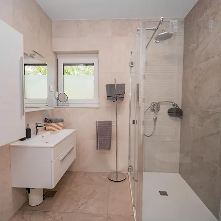 Vila Karizma With Pool, Jacuzzi, And Sea View *