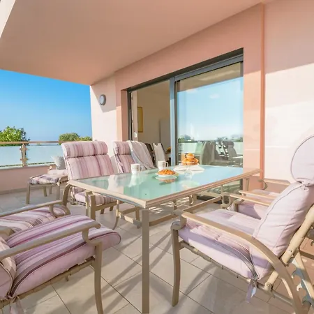 Karizma With Pool, Jacuzzi, And Sea View Villa